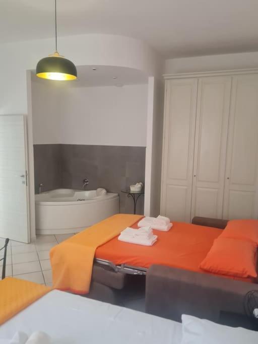 Little House Apartment Rom